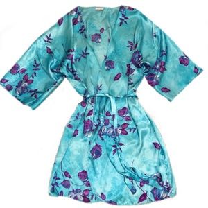 Blue silky kimono size ,LRG